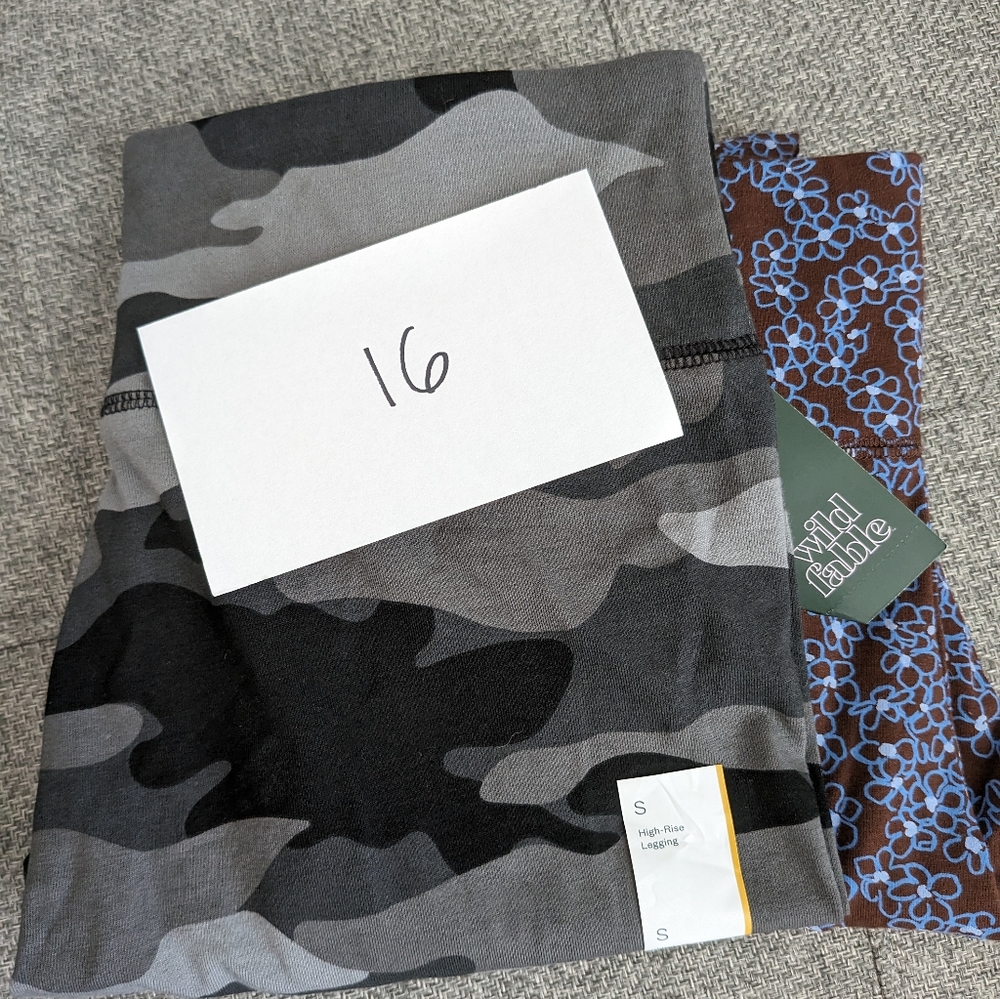 NWT Lot of 2 Wild Fable Leggings size Small
